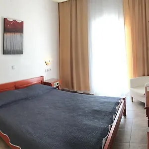 https://victor-eleni-hotel.hotelschalkidiki.net