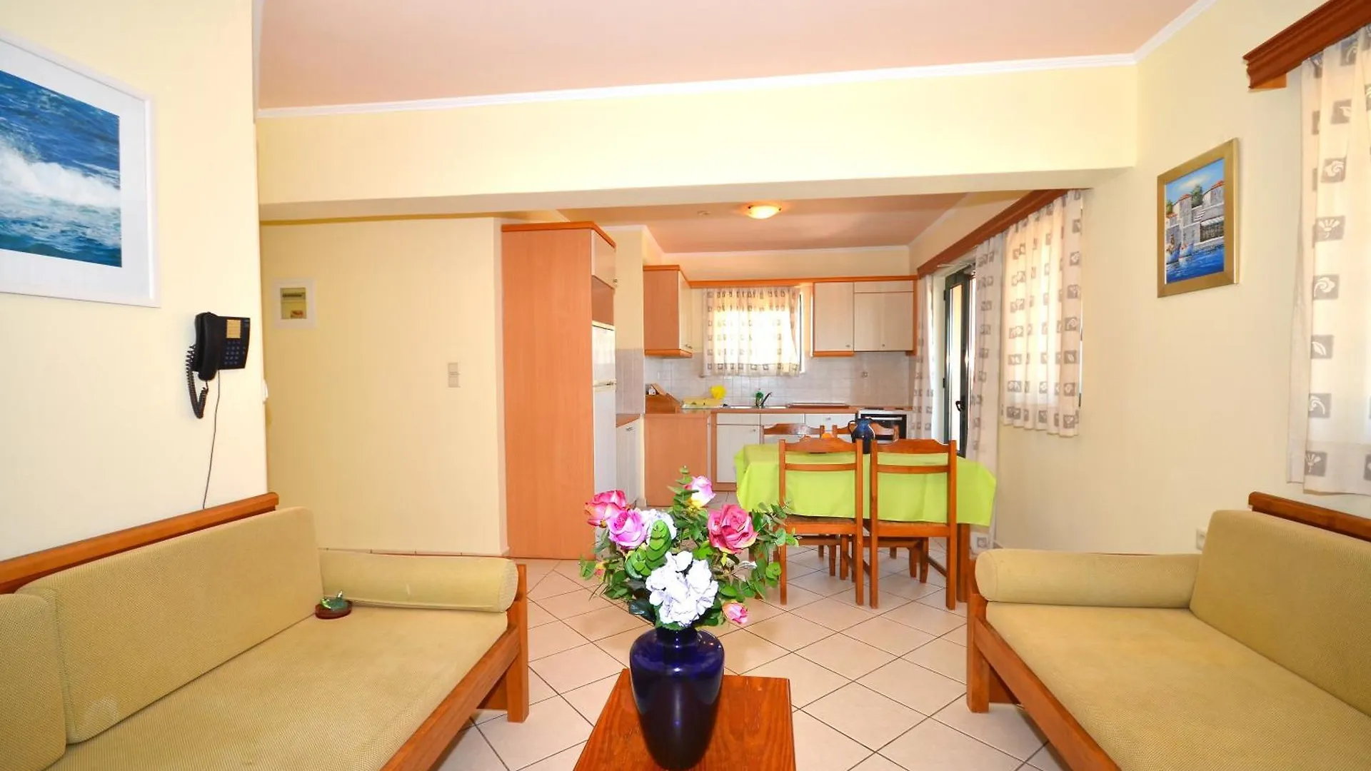 Aloni Suites Chorafakia Appart hôtel
